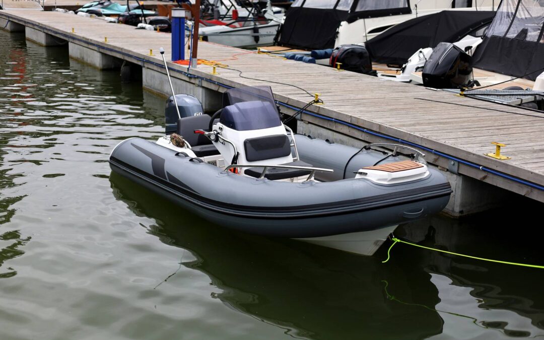 Łodzie RIB. Czym są i kiedy sprawdzą się najlepiej?