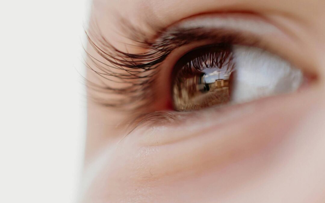 Jak dbać o higienę przy noszeniu soczewek kontaktowych?