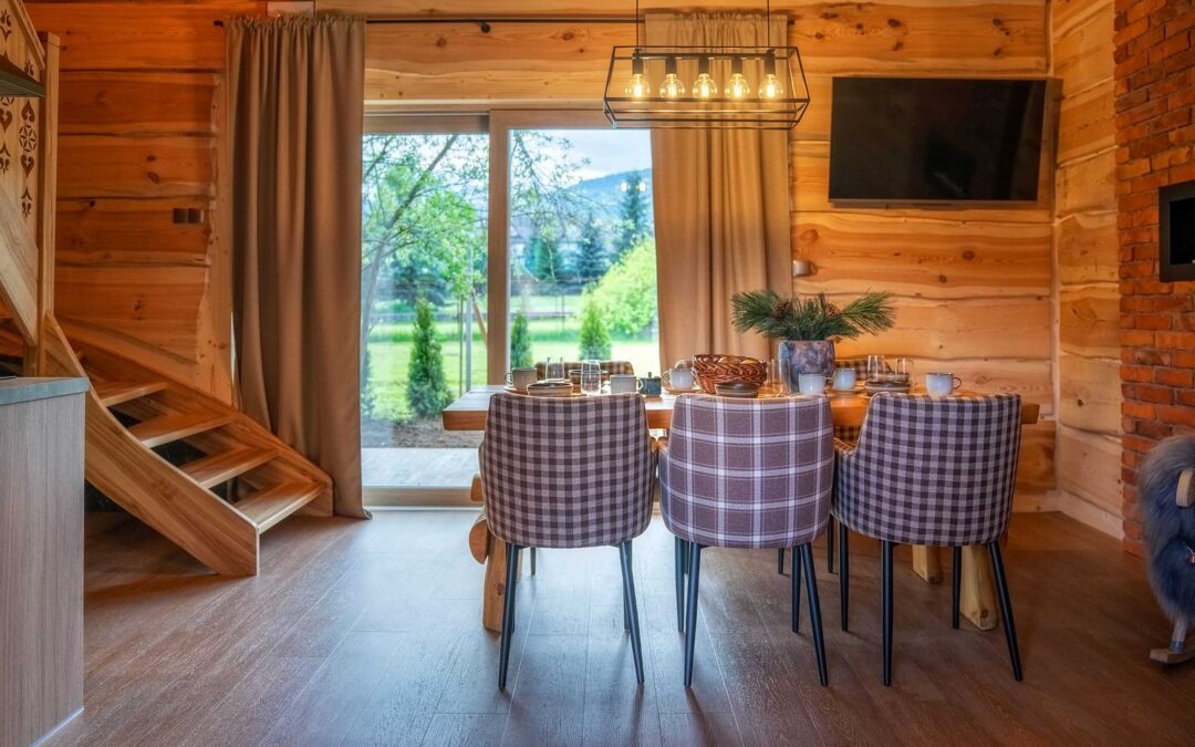 Czerwcowy weekend w domku z balią – gdzie warto zarezerwować nocleg?