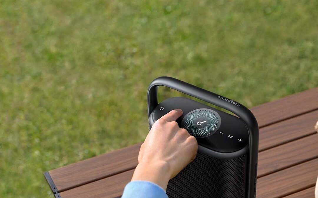 Jaki głośnik przenośny sprawdzi się najlepiej na dłuższą podróż?