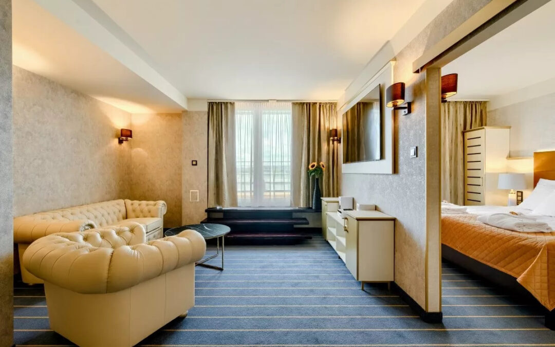 Hotel Worcław – jak wybrać hotel blisko obwodnicy A8 i lotniska (checklista dla handlowców)