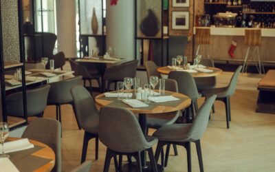 Jak szkolenia personelu hotelu i restauracji wpływają na jakość wypoczynku turystów?