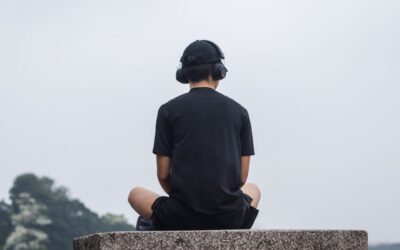 Monotonne podejście na szlaku? Sprawdź, jak literatura audio zupełnie zmienia górską wędrówkę